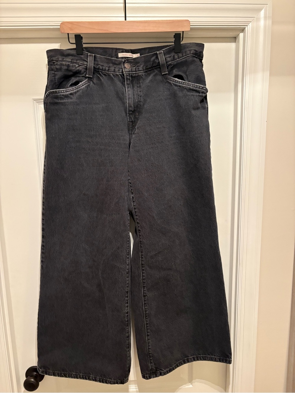 Women’s Levi’s ‘94 Baggy Wide Leg jeans size 32